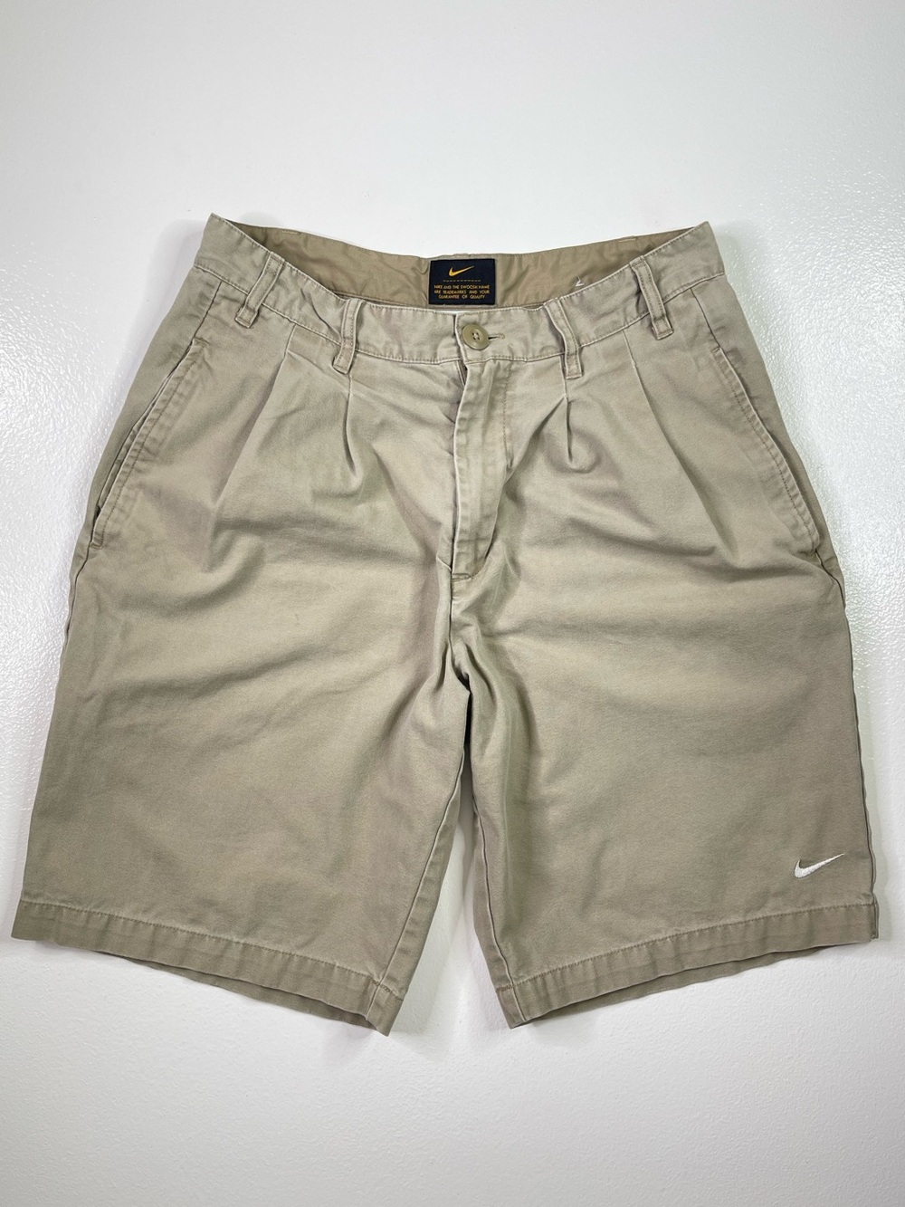 Vintage Nike Pleated Khaki Chino Shorts Men's 30 Tan Y2K
